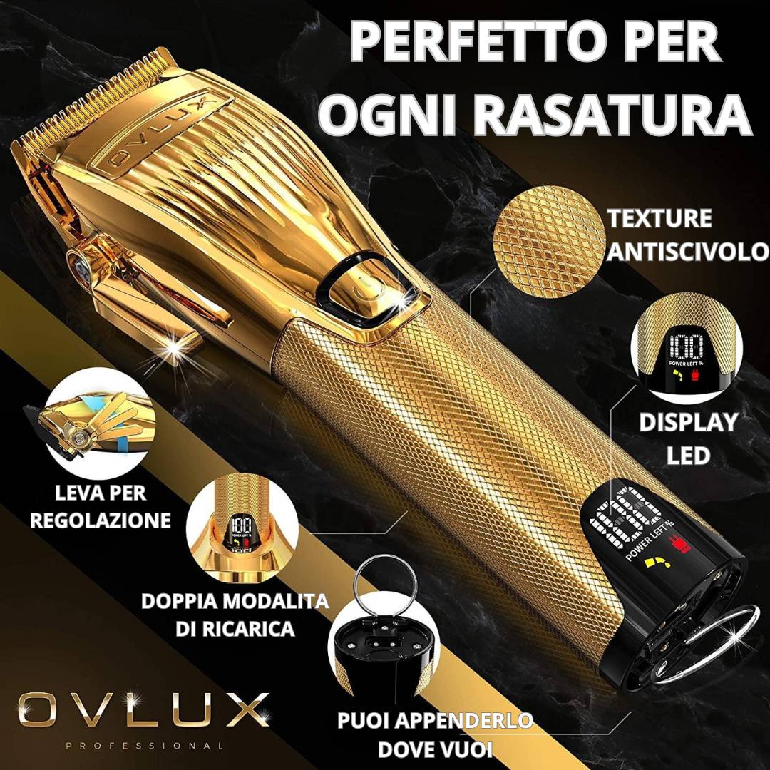Rasoio elettrico lavato sotto l'acqua corrente per una pulizia veloce