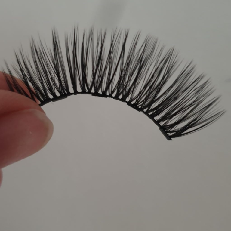 ciglia finte